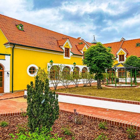 Hotel Roemerstein Loipersdorf bei Fürstenfeld Exterior photo